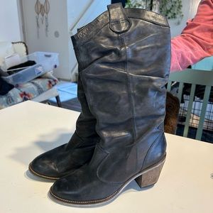 Aldo SZ 9 black leather boots